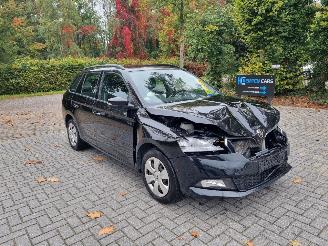 krockskadad bil auto Skoda Fabia 1.0 TSI DSG 70KW 2022/7