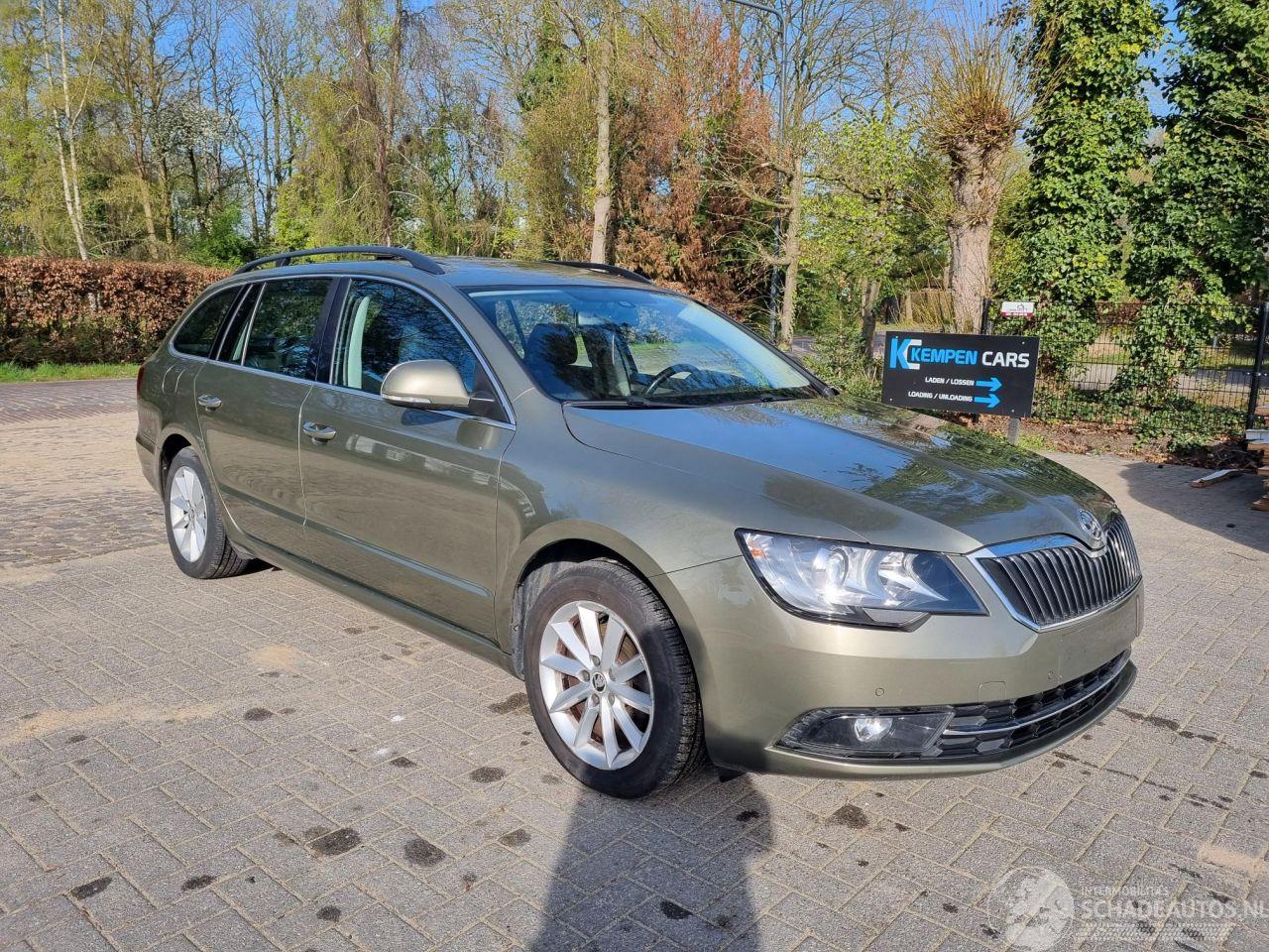 Skoda Superb 1.6 TDI 77KW Pano Airco Navi