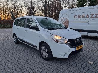 Damaged car Dacia Lodgy TCe 130 7 Stoelen Airco Navi 2022/2