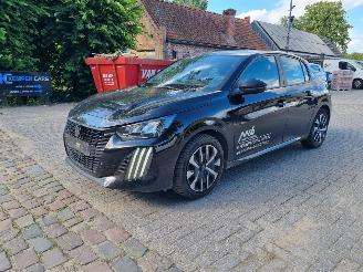 skadebil auto Peugeot 208 Puretech 100 Airco 2024/6