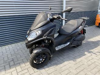 danneggiata motocicli Piaggio MP3 300 HSE 2019/12