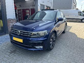 Auto incidentate Volkswagen Tiguan 2.0TDI 4-MOTION FULL R-LINE DAMAGE FREE / ALL OPTIONS PANO/SIDE ASSIST/KEYLESS/DYNAUDIO/360CAM 2017/9