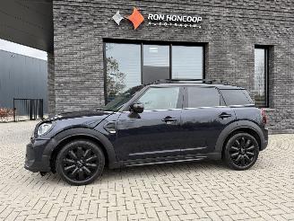 Schadeauto Mini Countryman 1.5 Cooper 136PK Northwood PANO LEDER 2021/12