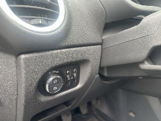 Opel Corsa 5 deurs Airco! NAP! Minimale schade picture 13