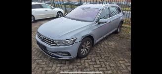 Volkswagen Passat 1.5 TSI Business automaat picture 2