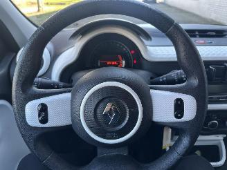 Renault Twingo 2016 Airco! NAP! picture 9