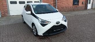 Toyota Aygo Facelift X-Play 1.0-VVT-i Airconditioning Led-Dagrijverlichting Led-Achterlichten Elektrische ramen Elektrische-spiegels centrale deurvergrendeling met afstandsbediening picture 10