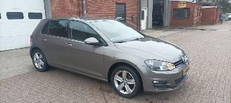 Volkswagen Golf Bj:12-2013 1.2-TSI 105pk Comfortline Climatecontrol CruiseControl Stoelverwarming Lichtautomaat Privacyglas Radio met Infotainment systeem Automatische dimmende binnenspiegel 4xElektrische ramen Elektrische-spiegels met parkeerstand Regensensor Lichtautom picture 2