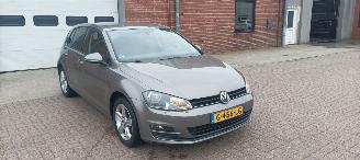  Volkswagen Golf Bj:12-2013 1.2-TSI 105pk Comfortline Climatecontrol CruiseControl Stoelverwarming Lichtautomaat Privacyglas Radio met Infotainment systeem Automatische dimmende binnenspiegel 4xElektrische ramen Elektrische-spiegels met parkeerstand Regensensor Lichtautom 2013/12