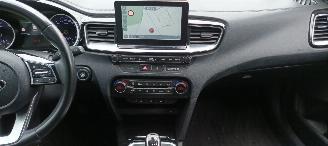 Kia Ceed 1.6-CRDI 136pk Ceed Sportswagon Spirit Navi JBL-sound systeem Camera Leder Sportstoelen Memory Full-Led koplampen Led achterlichten Elektrische achterklep Keyless-entry Climatecontrol CruiseControl 4xStoelverwarming Blindspot Automatisch inparkeren chrome picture 32