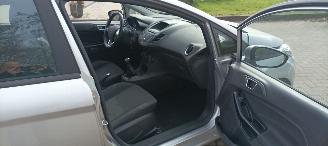 Ford Fiesta 1.5-TDCI airco Stoelverwarming leren stuurwiel led verlichting elektrische inklapbare buitenspiegels met verwarming Centrale vergrendeling met afstandsbediening Parkeersensoren voor en achter picture 22