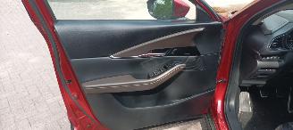 Mazda CX-30 1.8-D Skyactiv Voll Leder Stoelen Full-Led koplampen Navigatie Climatecontrol CruiseControl Stoelverwarming Elektrische achterklep Keyless-entry Led achterlichten 19-inch velgen picture 19