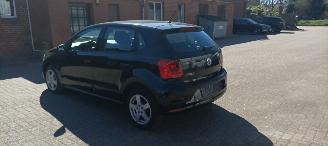 Volkswagen Polo 1.4-TDI Euro-6 Climatecontrol Stoelverwarming Regensensor leren stuurwiel mistlampen Elektrische ramen Elektrische-spiegels met verwarming Centrale vergrendeling met afstandsbediening Start-Stop systeem 15-inch velgen picture 5