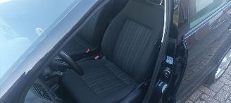 Volkswagen Polo 1.4-TDI Euro-6 Climatecontrol Stoelverwarming Regensensor leren stuurwiel mistlampen Elektrische ramen Elektrische-spiegels met verwarming Centrale vergrendeling met afstandsbediening Start-Stop systeem 15-inch velgen picture 10