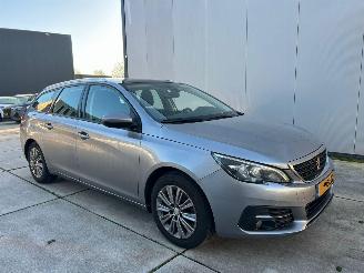 skadebil auto Peugeot 308 1.2 PureTech GT AUTOMAAT-GLAZENDAK-NAVI-CAMERA 2020/8