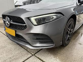 Mercedes A-klasse A250e Business Solution AMG Limited PANO - SFEER - LED picture 14