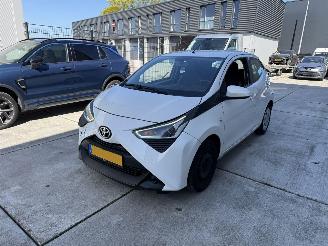  Toyota Aygo 1.0 VVT-i x-Play Limited AIRCO - CENTRAAL - LED 2020/1