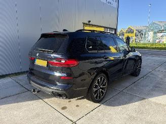 BMW X7 xDrive 40i High EXE -PANO-HEAD UP- 360 CAMERA-4 WIEL BESTURING picture 4