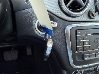 Mercedes GLA 200d PRESTIGE AUTOMAAT-PANO-NAVI-PDC picture 19