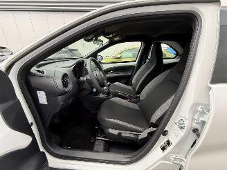 Toyota Aygo X -1.0 VVT-iMT Play -CAMERA-NAVI picture 8