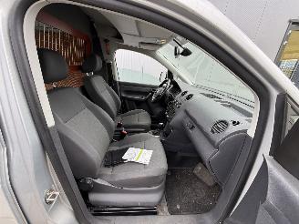 Volkswagen Caddy 1.6 TDI AUTOMAAT-AIRCO-EXENON-NAVI picture 11