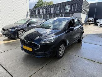 Voiture accidenté Ford Fiesta 1.0 Ecoboost Titanium-NAVI-PDC-CLIMA 2022/5