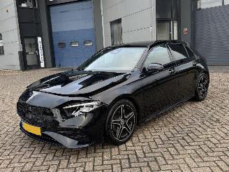 skadebil auto Mercedes A-klasse 180 AMG Pakket Facelift! NAP Nederlandse Auto 2023/4