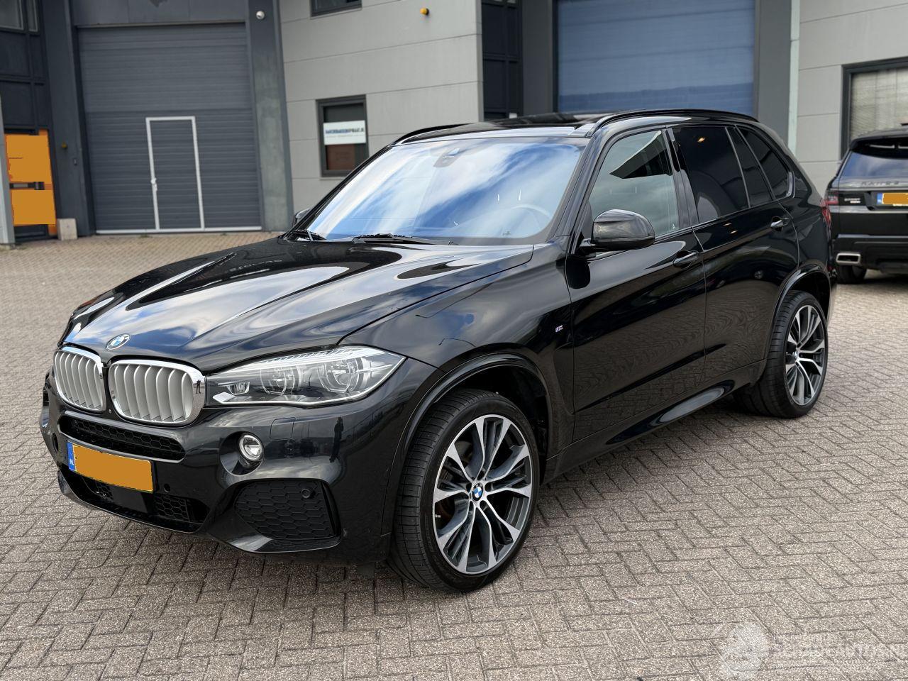 BMW  X5 XDrive Grijs Kenteken Pano Harman Kardon Head-Up