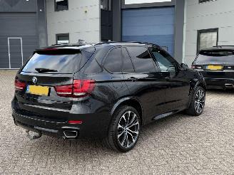 BMW  X5 XDrive Grijs Kenteken Pano Harman Kardon Head-Up picture 7