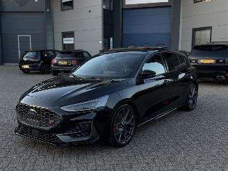 Voiture accidenté Ford Focus ST-X 280Pk Pano B&O Kuipstoelen 2024/7