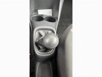 Peugeot 108 108, Hatchback, 2014 1.0 12V picture 19