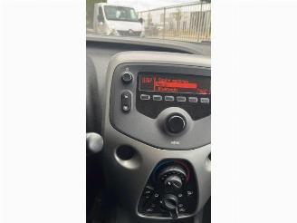 Peugeot 108 108, Hatchback, 2014 1.0 12V picture 18