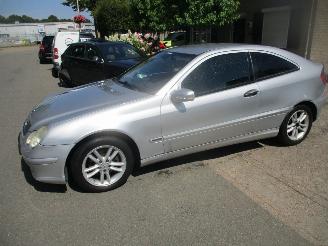 Coche accidentado Mercedes C-klasse SPORTCOUPE 180 KOMPRESSOR 2003/3