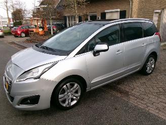  Peugeot 5008 2.0 HDiF EXECUTIVE 7 PERSOONS CLIM NAVI PANO 2015/3