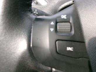 Peugeot 2008 1.2 PURETECH BLUE LION AIRCO NAVI PANO picture 20