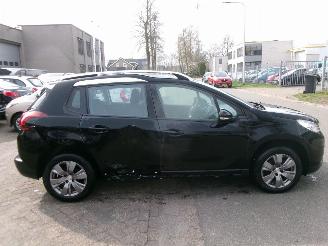 Peugeot 2008 1.2 PURETECH BLUE LION AIRCO NAVI PANO picture 5