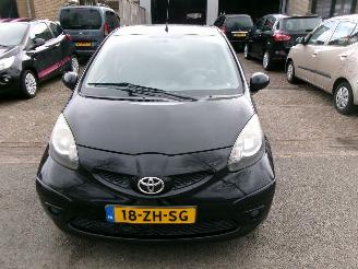 Toyota Aygo 1.0-12V  SPORT AIRCO picture 3