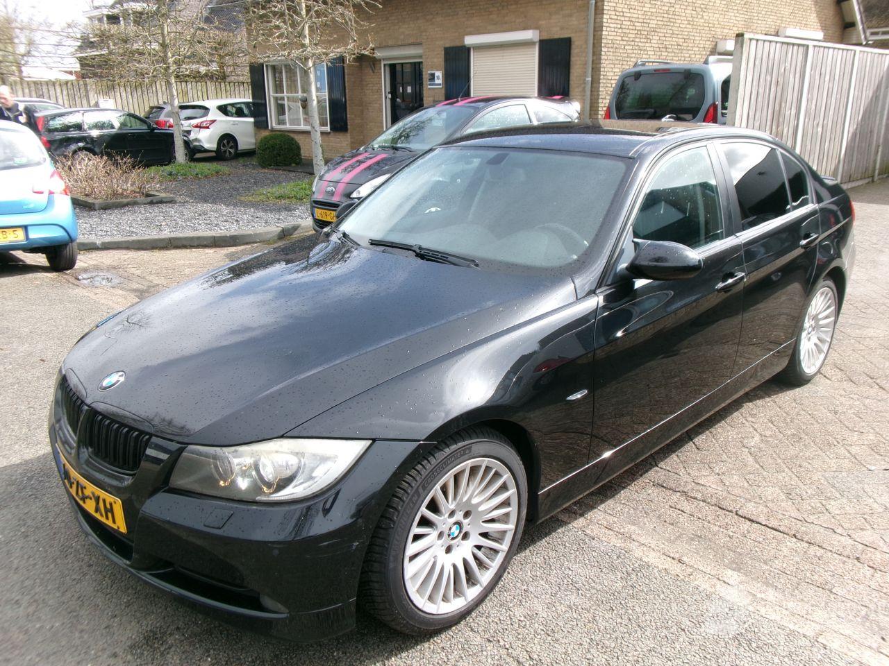 BMW 3-serie 318 I BUSINESS LINE CLIMA NAVI SEDAN