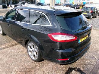 Ford Mondeo 1.6 I PATINUM CLIMA NAVI GEEN SCHADE picture 8