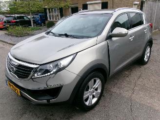 uszkodzony samochody osobowe Kia Sportage 1.6 GDI X-CUTIVE PLUS PACK CLIMA NAVI 2012/8