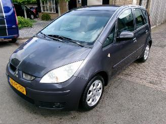 skadebil auto Mitsubishi Colt 1.3 INVITE AUTOMAAT AIRCO 2004/6