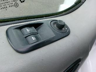 Renault Trafic 2.0 DCI L2 GENERIQUE picture 14