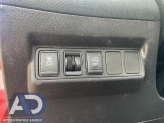 Nissan Pulsar Pulsar (C13), Hatchback, 2013 1.2 DIG-T 16V picture 18