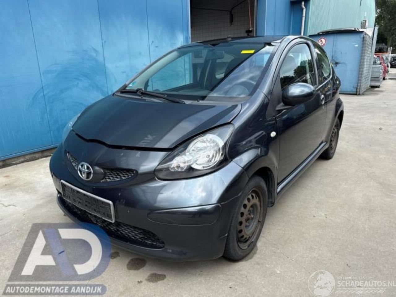 Toyota Aygo Aygo (B10), Hatchback, 2005 / 2014 1.0 12V VVT-i