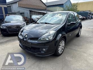 Uttjänta bilar auto Renault Clio Clio III (BR/CR), Hatchback, 2005 / 2014 1.4 16V 2006/8