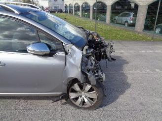 Peugeot 2008 1.2 picture 8