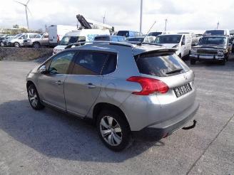 Peugeot 2008 1.2 picture 2