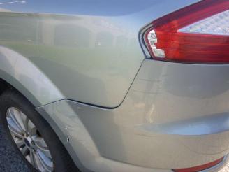 Ford Mondeo 1.8 TDCI GHIA picture 7