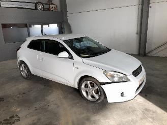 Kia Cee d 1.6 CRDI D4FB picture 3