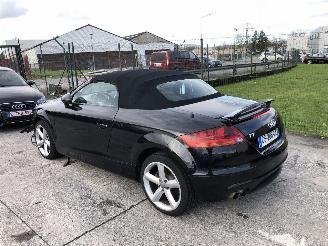 Schadeauto Audi TT 2.0 TDI 2011/5